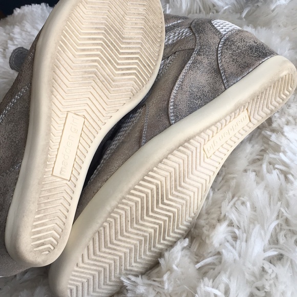 Madden Girl high top sneakers, wedge lift sz 8.5 - Picture 7 of 8